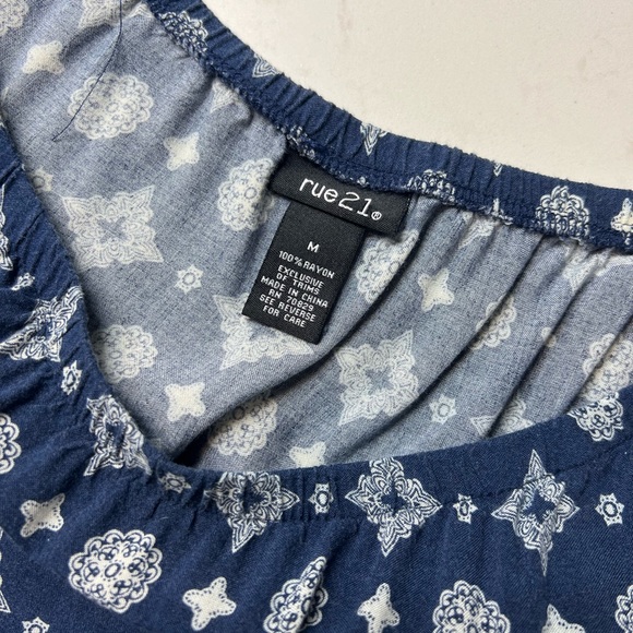 Rue 21 Three quarter Length Sleeve Boho - Blue & White Size Medium - Picture 3 of 16